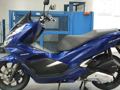 Imagem 1 de 10 de Honda Pcx150 Cbs 3 Anos De Garantia + 7 Troca De Óleo