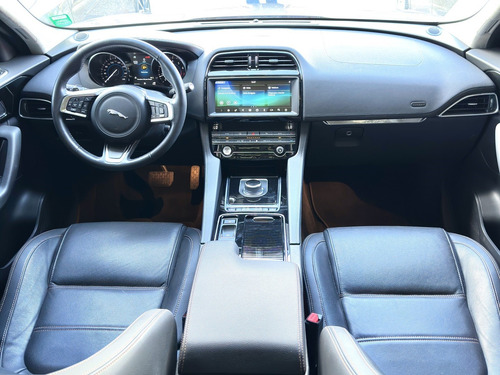 Jaguar F-PACE 2.0 16V INGENIUM PRESTIGE AWD 4P AUTOMÁTICO