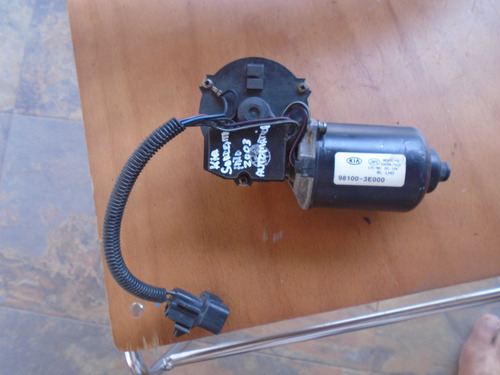 Vendo Motor De Wiper De Kia Sorento, Año 2005, # 98100-3e00