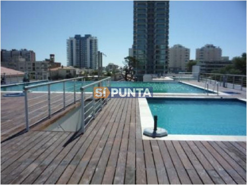 Imagen 27 de 30 de Pent House En Torre De Categoría