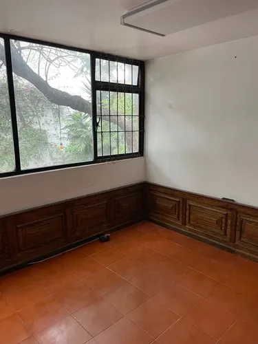 Casa Con Uso Del Suelo Comercial