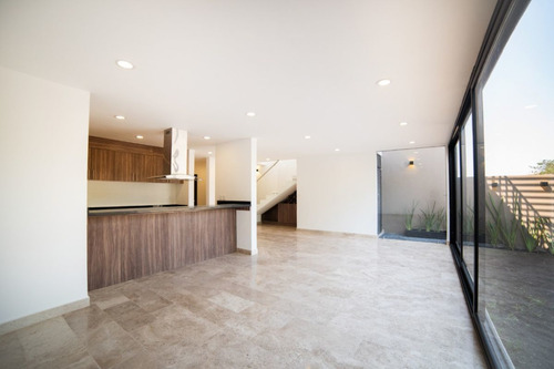 Residencia De Luxury En Altozano, Bar, Cava, Jardín, Cto Serv