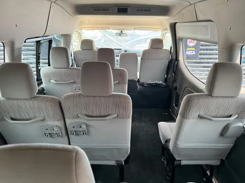 Nissan Urvan 2.5 Nv350 12 Pas Aa Mt