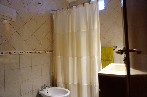 Imagen 25 de 30 de Semipiso 4 Ambientes Con Dependencia Cochera Impecable
