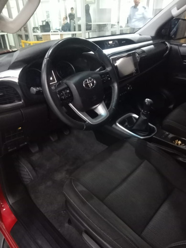 Toyota Hilux 2.8 Cd Srv 177cv 4x4