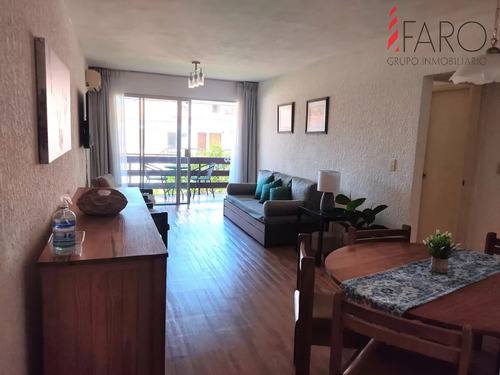 Encantador Apartamento En Arcobaleno, 2 Dormitorios Con Acciones De Piscina, Cochera Y Baulera. Consultenos!