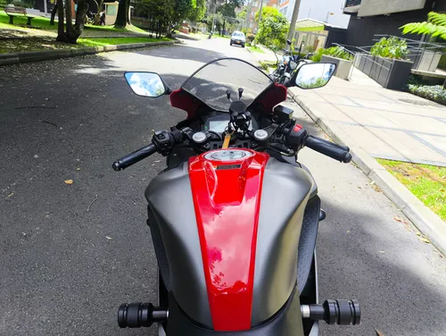 Yamaha R15 V3 2025