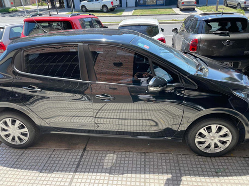 Imagen 8 de 23 de Peugeot 208 2017 1.6 Active