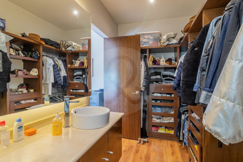 Residencia Con Finos Acabados