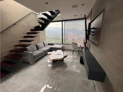 Vendo Apartamento Triplex En El Poblado, San Lucas