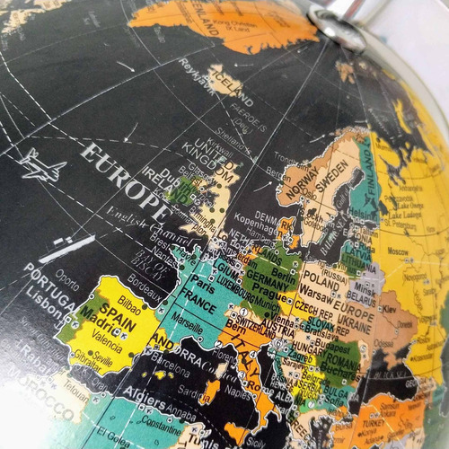 Globo Terrestre Decorativo Com Base Metal 42x33cm Decoração