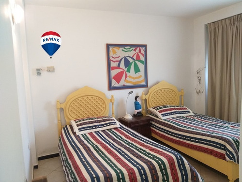 Imagen 9 de 15 de Se Vende Amplio Apartamento Planta Baja, Con Excelentes Areas Sociales, En Tucacas, Edificio Varadero Plaza.