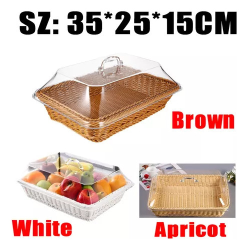 Nueva Cesta Con Pan Y Fruta, Escurrida En La Cocina