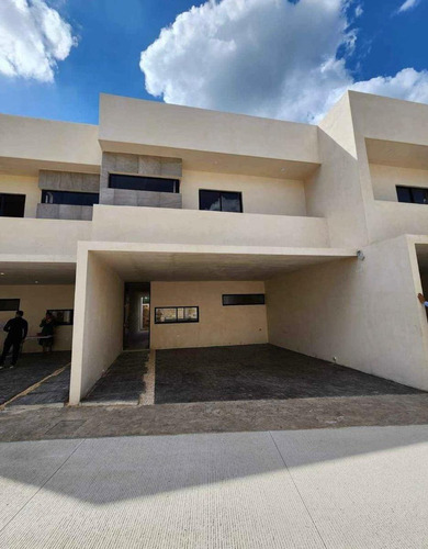 Casa En Venta Merida, Privada Unno Townhouse, Enero 2024.