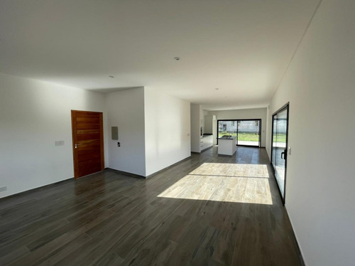 Imagen 5 de 30 de Casa A Estrenar En Venta San Ramiro Pilar Del Este Calidad Premium