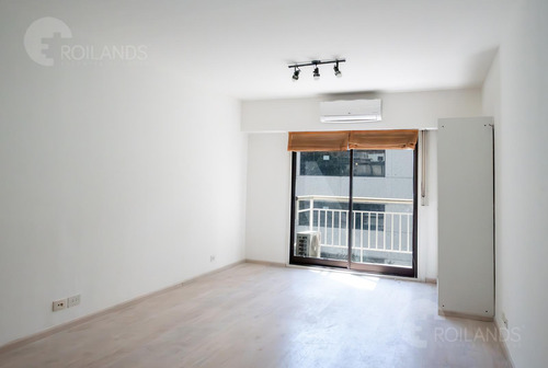 Venta Departamento Monoambiente Con Balcón Y Cochera En Recoleta