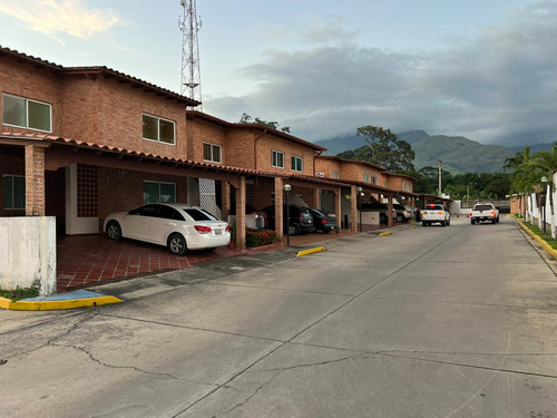 Townhouse Remodelado En Venta En San Diego Las Trinitarias (jct)