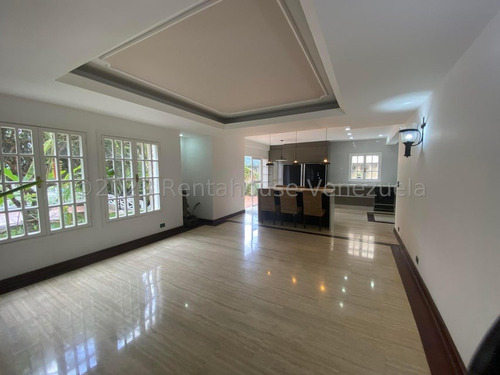 Casa En Venta En Alto Hatillo Terraza Areas Sociales Caracas Angela Tochon