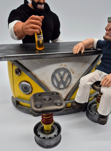 Diorama Vw Combi Bar 1:12 Figuras Mezco, Neca , Sh Figuarts (Usado)