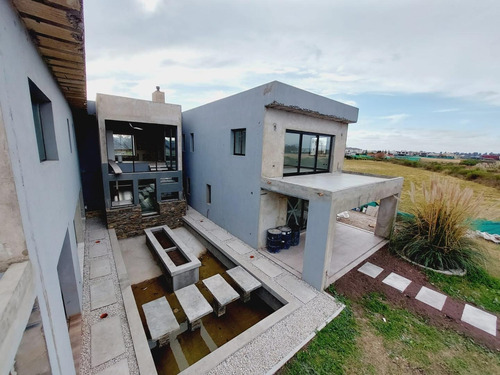 Imagen 7 de 19 de Excelente Casa En Venta. Unica! Vista Al Golf. Haras Santa M