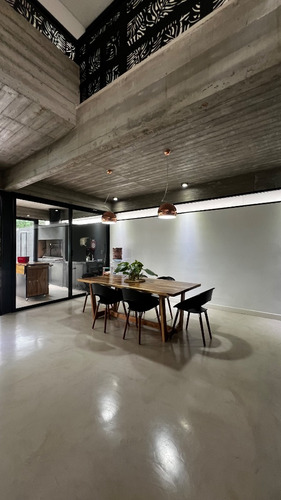 Casa En Venta - Barrio Solares De Zapiola