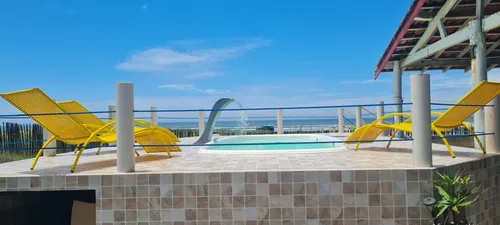 Casa Na Praia Da Juréia, Pé Na Areia, Com Piscina, Frente Ao Mar. Sítio À Beira-mar!