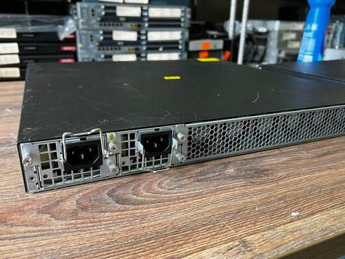 Switch Brocade Netiron Cer-2024c-4x-rt 4x10gb Ler Descrição (Usado)