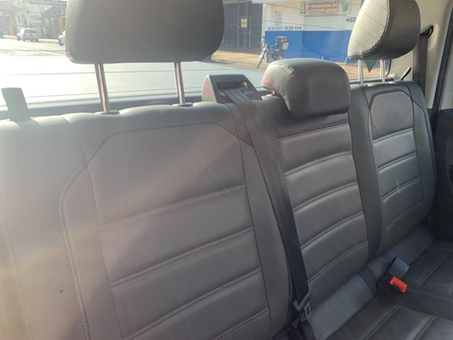 Imagem 8 de 15 de Volkswagen Amarok Highline 3.0 V6 Prata 2019