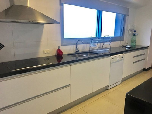 Apartamento 3 Dormitorios En Playa Brava, Punta Del Este.