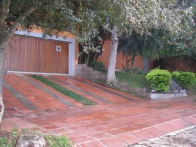 Casa Em Ipanema Com 3 Dormitórios - Lu15141