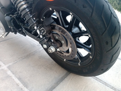 Harley Davidson Iron 883