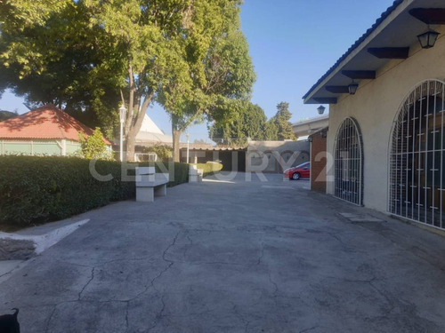 Renta De Terreno Con Casa Para Bodega.