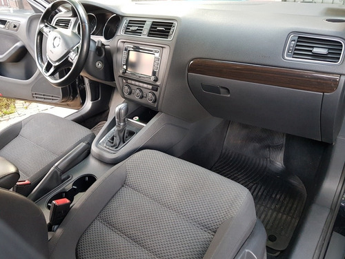 Vento 2.5 Triptronic 2015 Impecable
