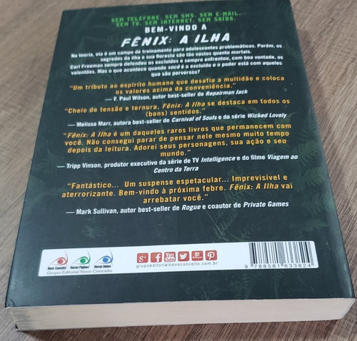 Livro Fênix - A Ilha - Usado