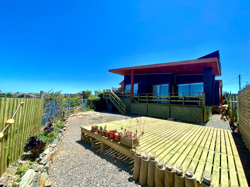 Hermosas Casas  Con Vista Al Mar