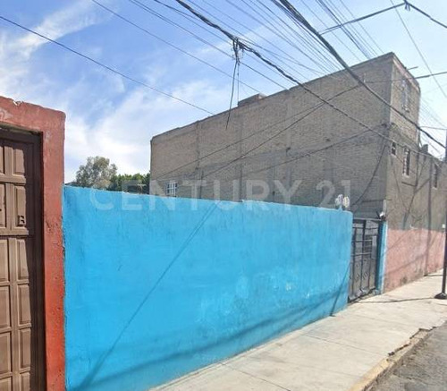 Casa De Un Nivel En Venta Para Remodelar