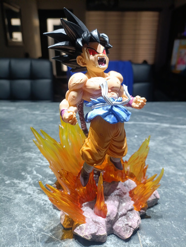 Figura Goku Dragón Ball (Usado)