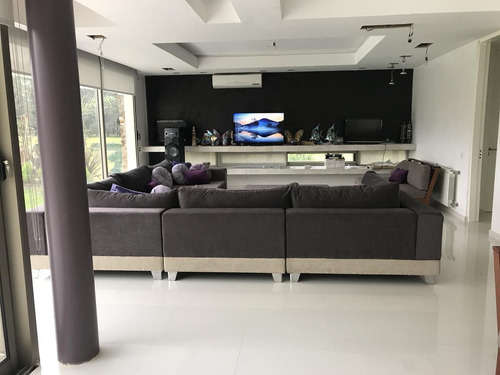 Imagen 3 de 30 de Casa En Venta En City Bell Barrio Cerrado Lomas De City Bell Dacal Bienes Raices