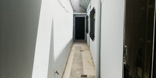 Imagen 2 de 12 de Departamento Tipo Casa En Alquiler En Lanus Oeste