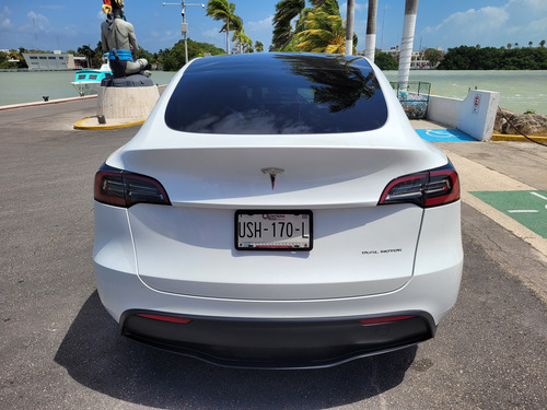 Tesla Model Y Autonomía Mayor Motor Dual Awd Blanco Perla