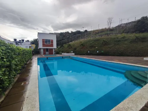 Casa En Arriendo En Los Trapiches. Cod A30324