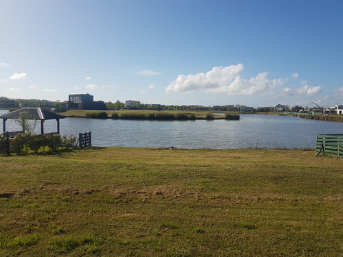 Lote Puertos Del Lago Muelles