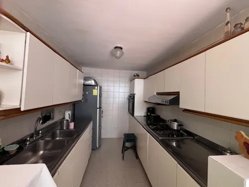 Casa En Venta En La Castellana. Cod V16608