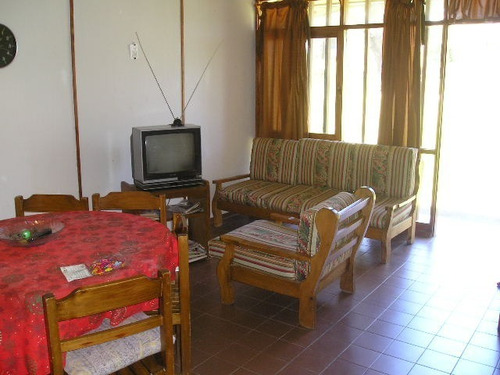 Imagen 4 de 9 de Buena Oportunidad En Playa Hermosa, Casa De 3 Dormitorios Estilo Prefabricado A 400 Metros De La Playa.