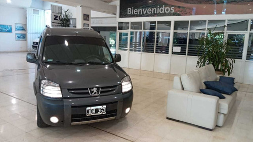 Imagen 9 de 15 de Peugeot Partner Patagónica 1.6 Hdi Vtc Plus 2010
