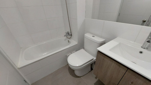 Impecable, En Excelente Condominio.