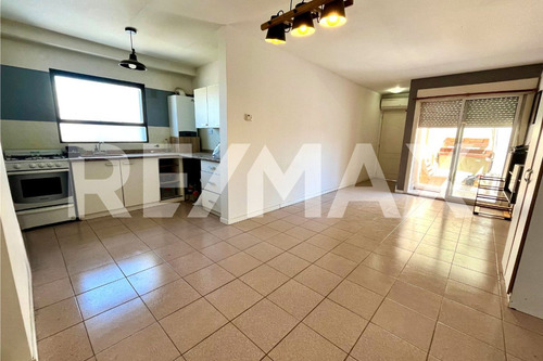 Dpto 2 Dorm. + Cochera Centro Nqn En Venta!