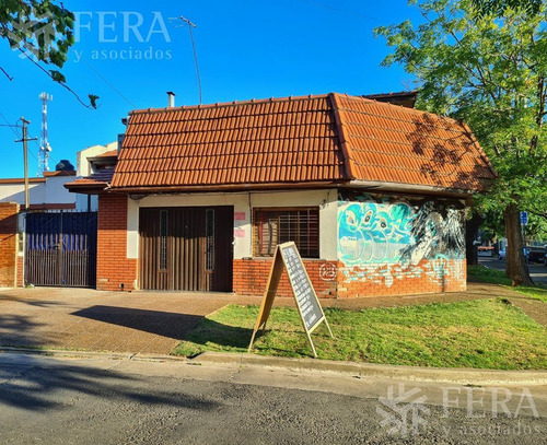 Imagen 1 de 14 de Venta De Casa 3 Ambientes Con Cochera, Patio, Quincho Y Parrila En Berazategui (27158)
