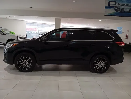 Toyota Highlander 3.5 Limited Panoramic Roof At