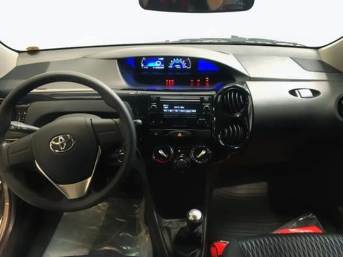 Imagen 7 de 13 de Toyota Etios 1.5 X